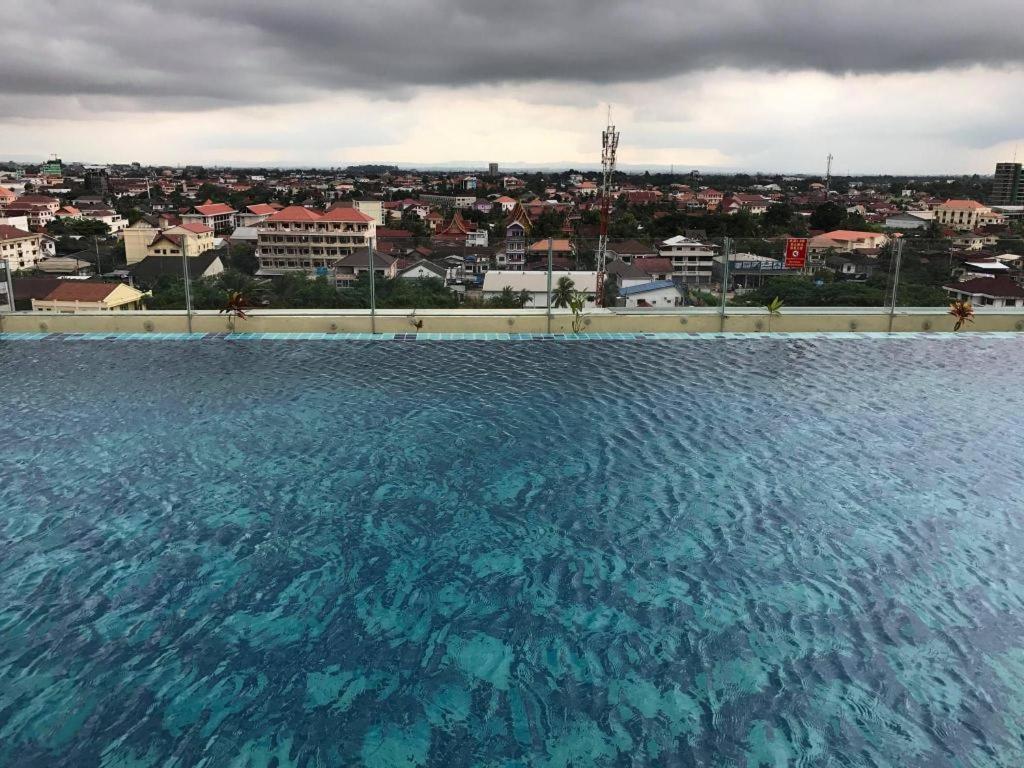 Sky City Hotel เวียงจันทน์ ภายนอก รูปภาพ